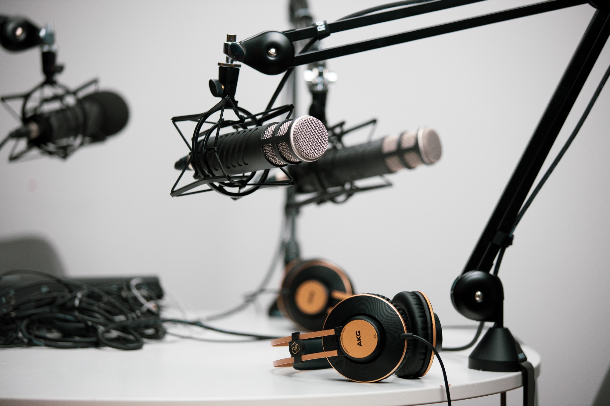 Microphones and headsets in a recording studio